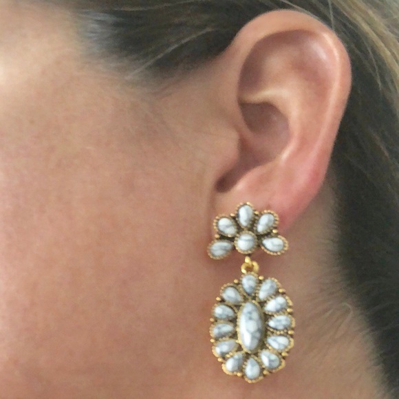 LAST ONE ‼️Vintage Gold Plated Marble Earrings - Picture 2 of 7